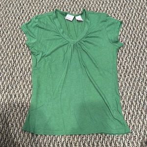 Xhilaration women’s green v neck ruched short sleeve